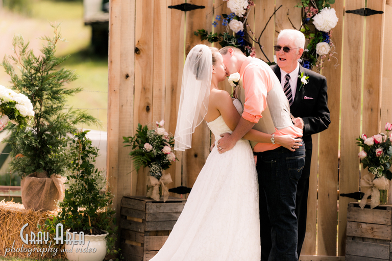martinsburg-wv-winchester-front-royal-shenandoah-va-wedding-photographer